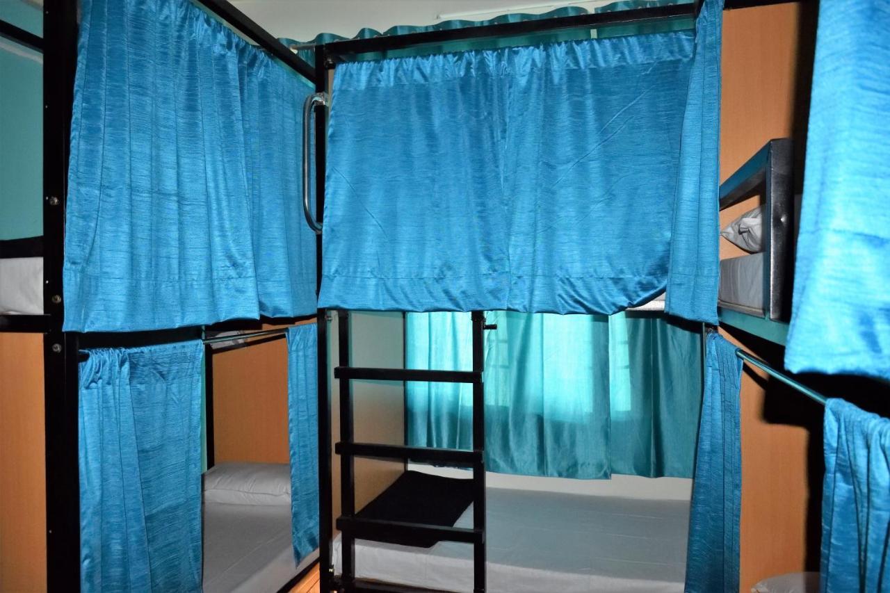 Bunkmates Hostel New Delhi Luaran gambar